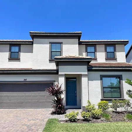 207Mcv - Balmoral Resort